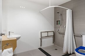 Kangaroo Bay Apartments