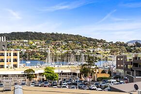 Kangaroo Bay Apartments