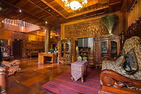 Model Residence and Spa