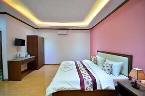 Dusit Phuphaya Resort