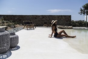 Portes Mykonos Suites & Villas