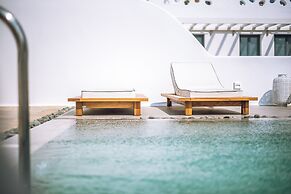 Portes Mykonos Suites & Villas