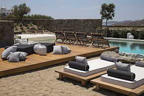 Portes Mykonos Suites & Villas