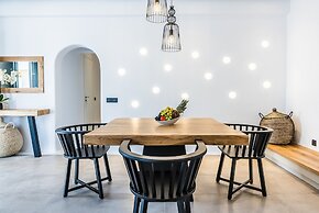 Portes Mykonos Suites & Villas