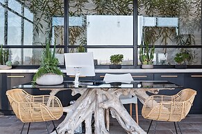 Portes Mykonos Suites & Villas