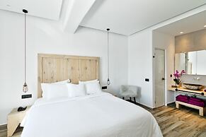 Portes Mykonos Suites & Villas