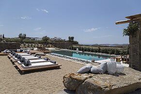 Portes Mykonos Suites & Villas