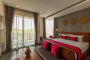 Silver Palms Residence