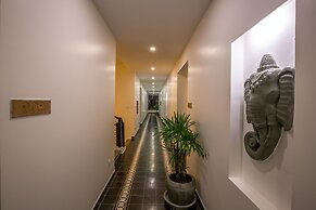 Silver Palms Residence