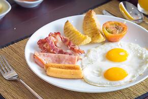 Silver Palms Residence