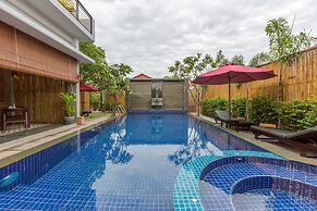 Silver Palms Residence