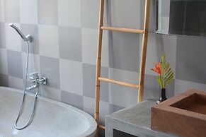 Silver Palms Residence