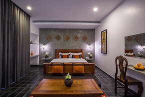 Silver Palms Residence