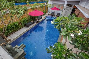 Silver Palms Residence