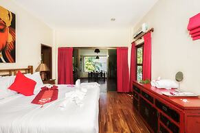 Boujis Boutique Resort