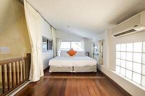 Boujis Boutique Resort