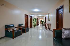 Hillside Plaza Hotel