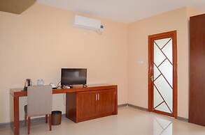 Hillside Plaza Hotel