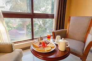 Hillside Plaza Hotel