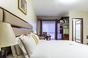 Hillside Plaza Hotel