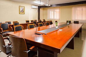 Hillside Plaza Hotel