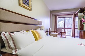 Hillside Plaza Hotel