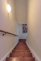 Deedee's Hideaway on Grove