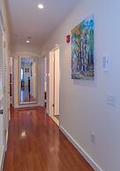 Deedee's Hideaway on Grove