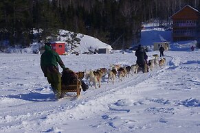 Auberge La Taniere A Tadoussac