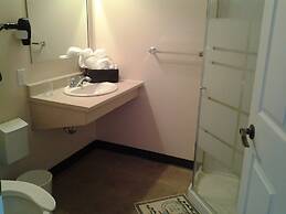 Auberge La Taniere A Tadoussac