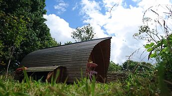 Ceridwen Glamping, Double decker Bus and Yurts