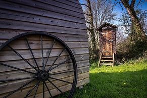 Ceridwen Glamping, Double decker Bus and Yurts