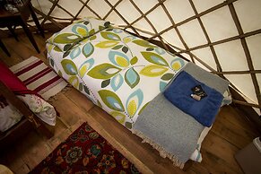 Ceridwen Glamping, Double decker Bus and Yurts