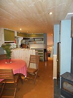 Ceridwen Glamping, Double decker Bus and Yurts