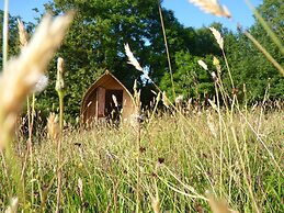 Ceridwen Glamping, Double decker Bus and Yurts