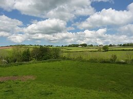 Ceridwen Glamping, Double decker Bus and Yurts