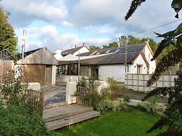 Ceridwen Glamping, Double decker Bus and Yurts
