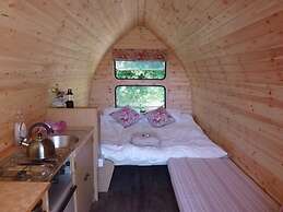 Ceridwen Glamping, Double decker Bus and Yurts