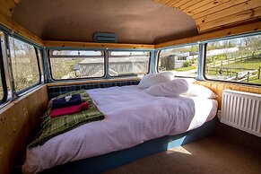 Ceridwen Glamping, Double decker Bus and Yurts