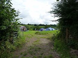 Ceridwen Glamping, Double decker Bus and Yurts