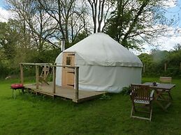 Ceridwen Glamping, Double decker Bus and Yurts