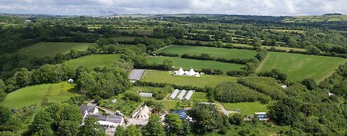 Ceridwen Glamping, Double decker Bus and Yurts