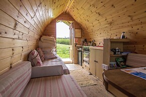 Ceridwen Glamping, Double decker Bus and Yurts