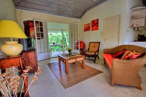 Bougainvilla Hotel