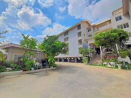 AA Resort Hotel