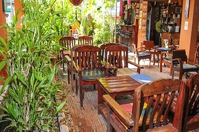 All In 1 Guesthouse Chiang Mai