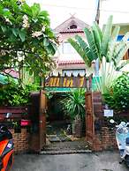 All In 1 Guesthouse Chiang Mai