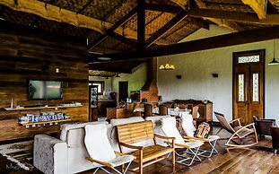 Pousada Caminho dos Ipês