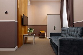 Modern Art Hotel - Maestro
