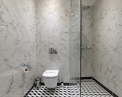 Modern Art Hotel - Maestro